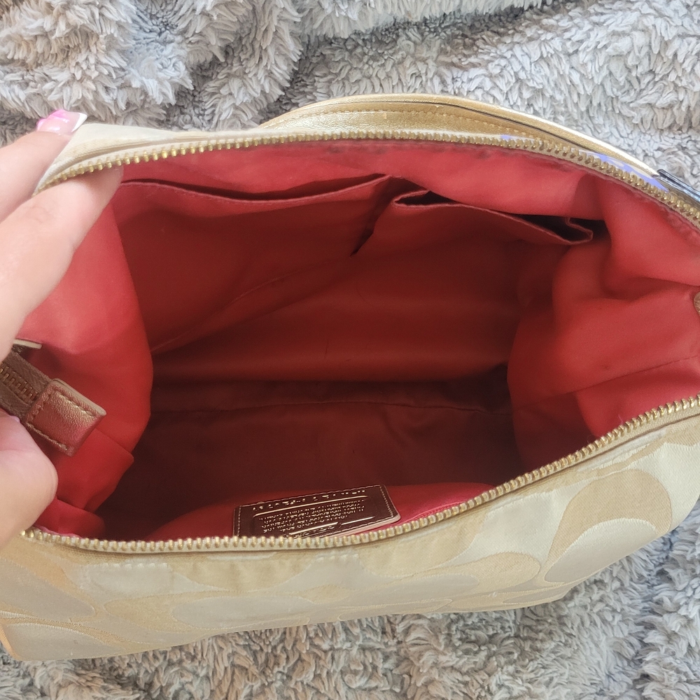Coach Beige and Gold Floral Shoulder Bag - Picture 4 of 10